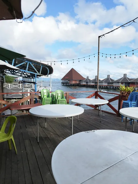 Anjung D’Samudera Cafe - Seafood Restaurant