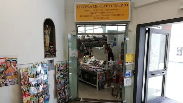 Rivendita giornali e souvenir