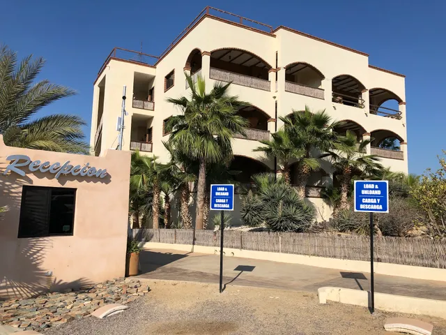 Villas de Cerritos Beach