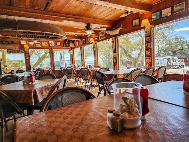 Russell's Seafood Grill