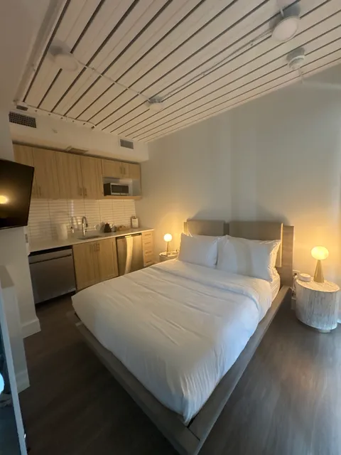 Studio Haus East 6th Austin by Kasa