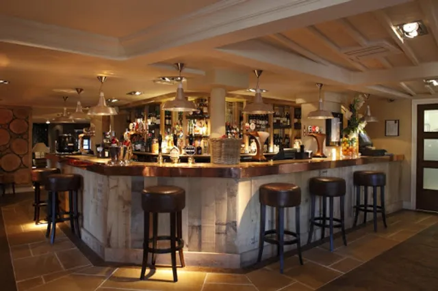 Horse & Groom Merrow