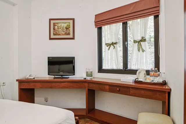 RedDoorz near Maranatha University 2