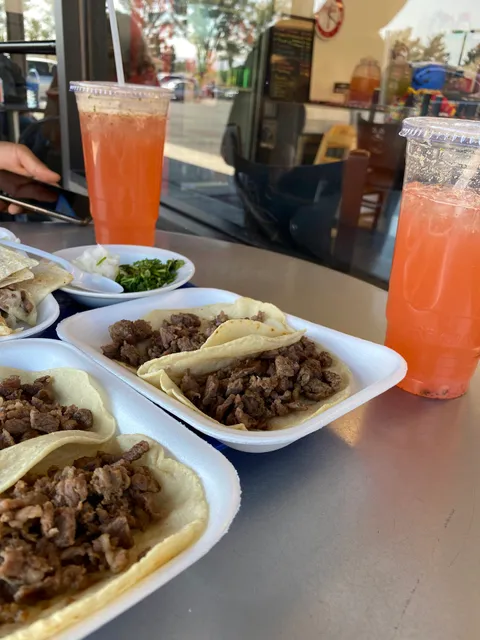 Chela’s y Carnitas Barstow