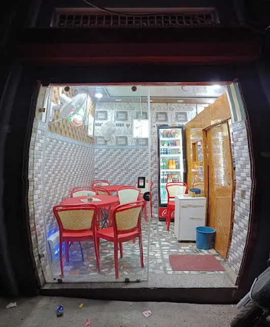 Red Chillies Pizza Point