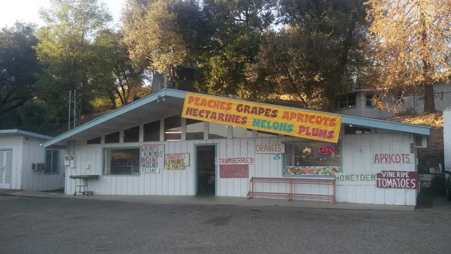 Oakhurst Fruit Stand