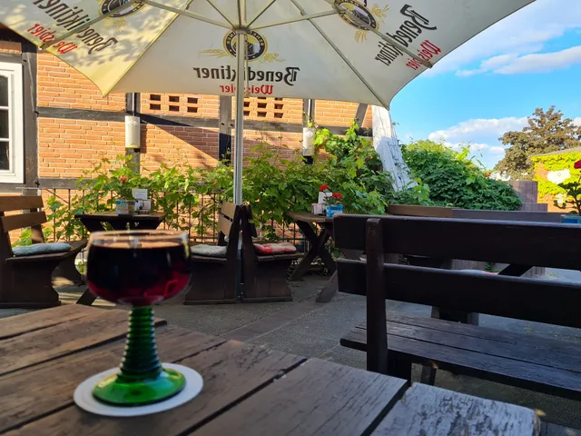 Amadeus - Bistro Restaurant - Sky Sportsbar