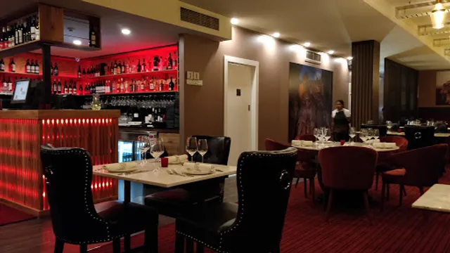 Royale India Restaurant