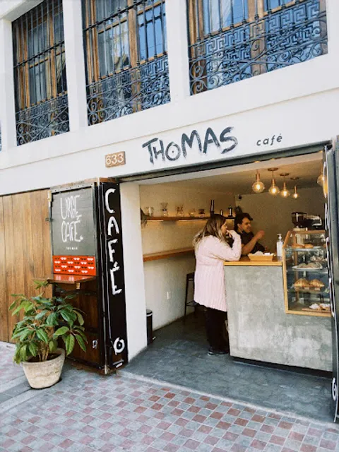 THOMAS CAFÉ