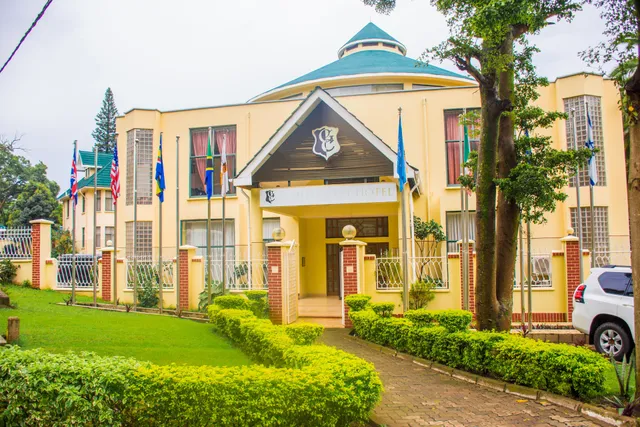 Gold Crest Hotel All Suites