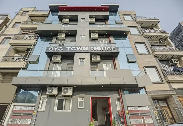 Super Townhouse Mannat Rohini 16