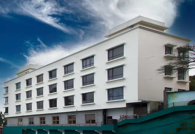 Yashshree Sanderling Mall Road