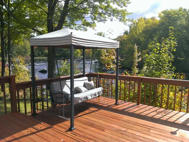 Henniker House Bed & Breakfast Inn