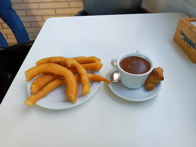 Cafetería churrería Laura