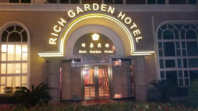 Rich Garden Hotel