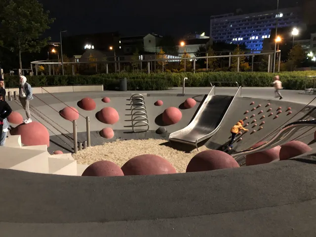 Detskaya Ploshchadka Salyut