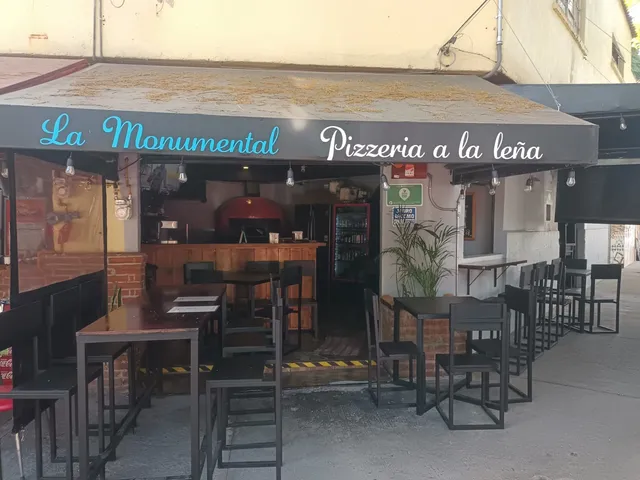 La Monumental | Pizzería a la leña
