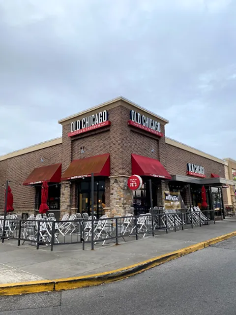 Old Chicago Pizza + Taproom