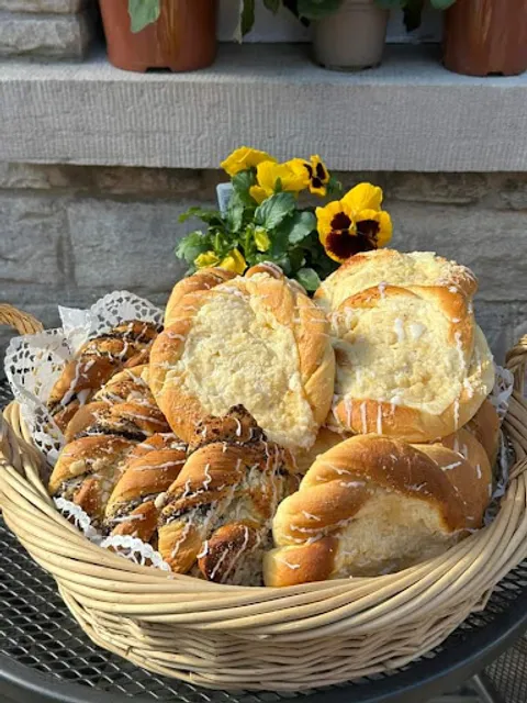 The Old Stables Delicatessen & Eaterie