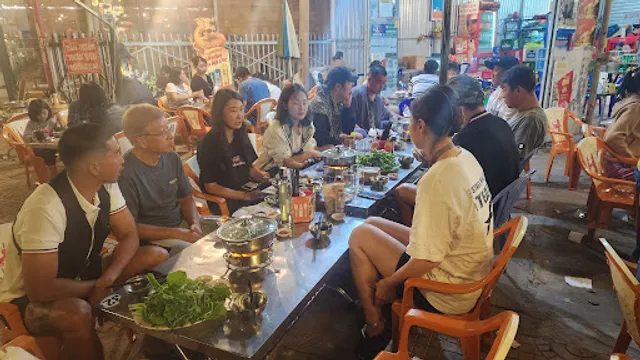 Lẩu bò Sáu Hít (Beef Hotpot Sau Hit)