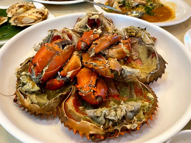 Pu Cha Seafood Tha Chalaep