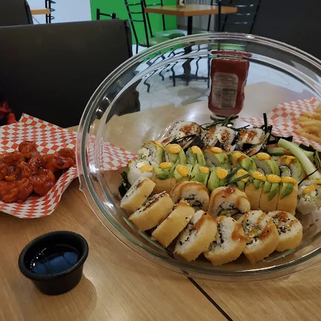 Wakaba Sushi y Alitas