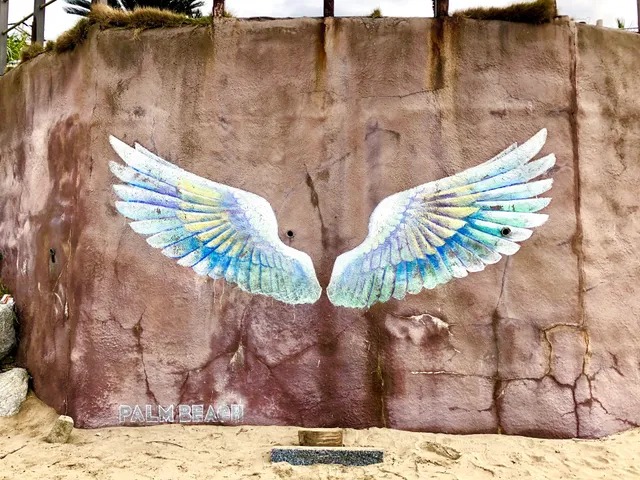 Angel's wing photo spot