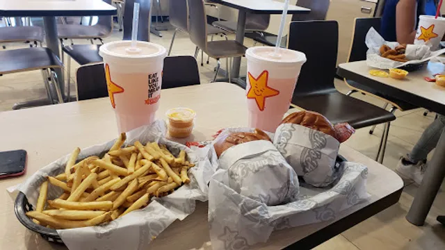 Carl’s Jr. Saltillo Nogalera