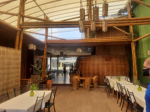 Ópera de Bambu - Rodízio de Caranguejo em Curitiba