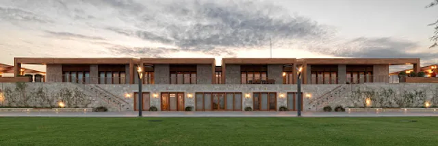 Lucien Arkas Bağları