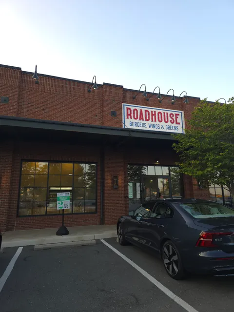 Roadhouse - Burgers, Wings & Greens