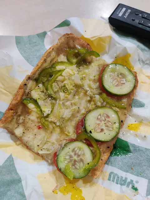 Subway Kanakia Paris Bandra