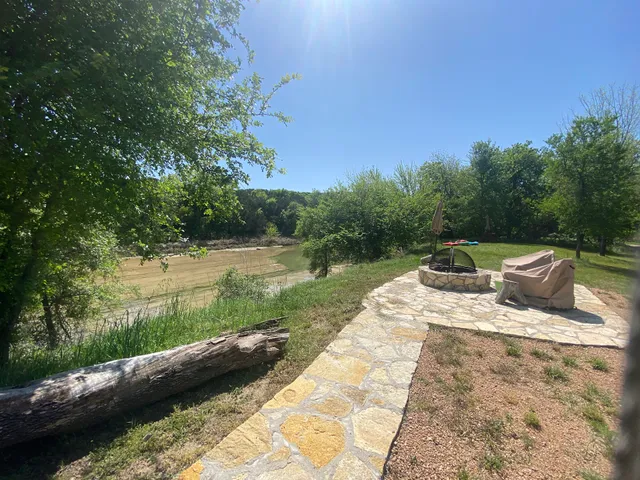 Pecans on The Paluxy