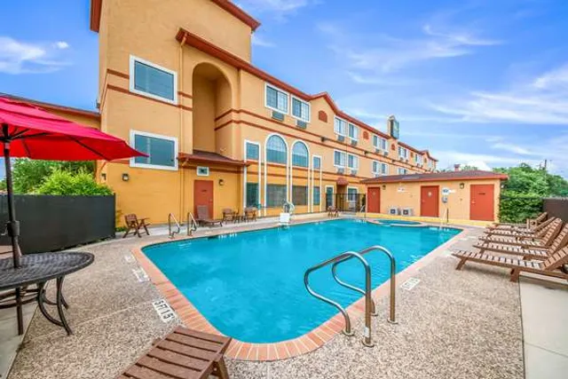 Quality Suites San Antonio Brooks City Base