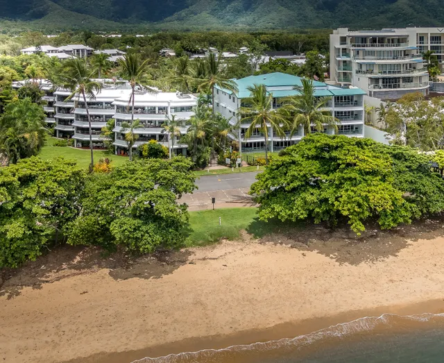 Roydon Beachfront Apartments