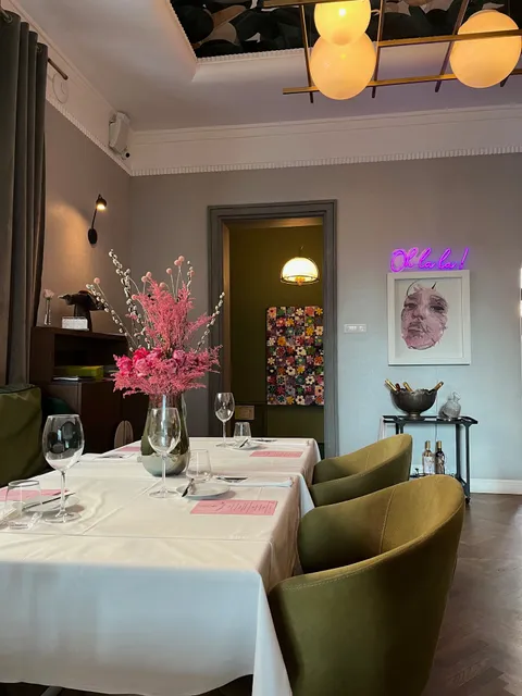 Restaurant & Rooftop Bar Savart