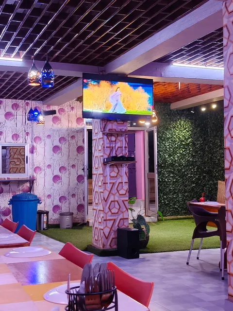 SHOOLIN'S PIZZA KITCHEN