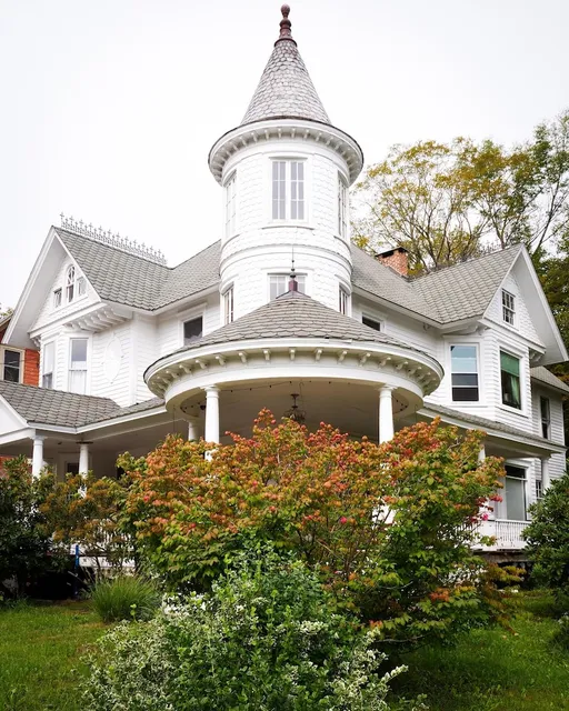 Shadowcrest Guest House