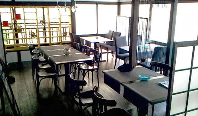 Taisho Romantic Black Boat Shop