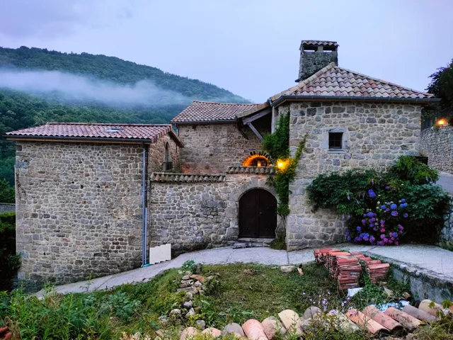 Le Mas L'Essenchaou, Gîtes Chez Laurence & Cyrille