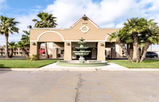 Coastal inn Corpus Christi