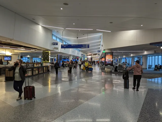 LAX Terminal 1 Lower Level FlyAway Stop