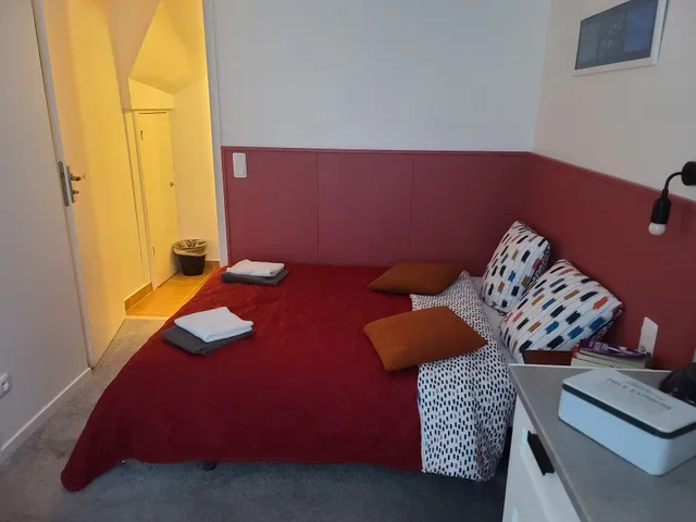 THEIA Apparts & Suites