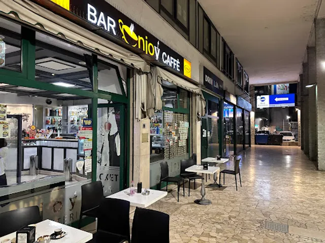 Enjoy Bistro - Restaurant - Bar