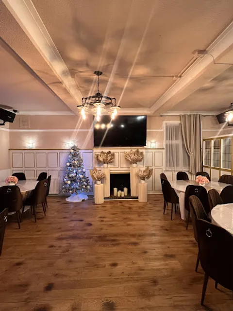 The Six Bells & Mediterranean Bliss