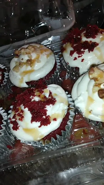 Ian's Sweet Treats Baskets and More