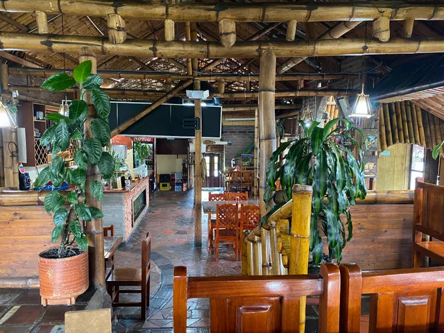 AKI COLOMBIA RESTAURANTE.