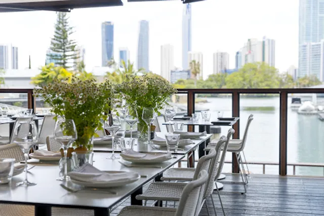 Edgewater Dining and Lounge