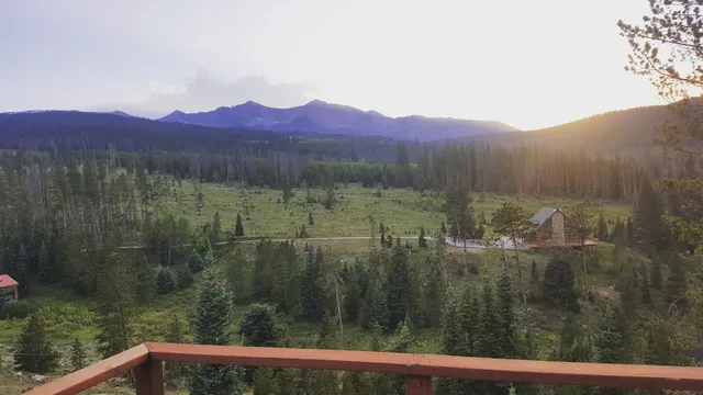 Elk View Cottage by SkyRun