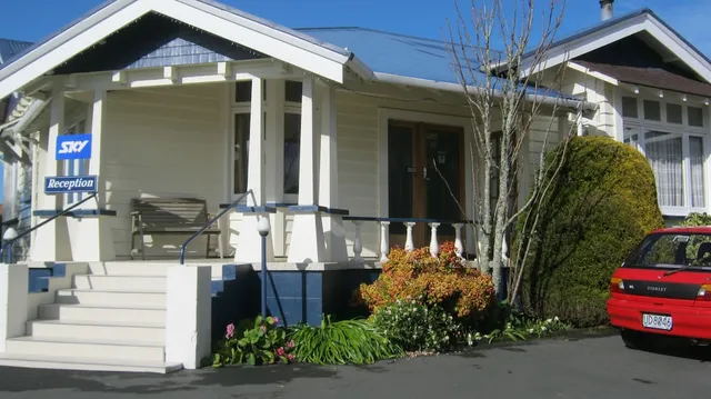 Broadway Lodge Motel